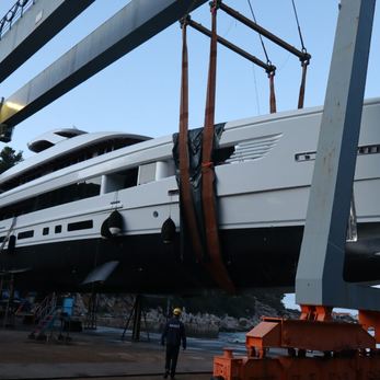 Oriy yacht exterior 2