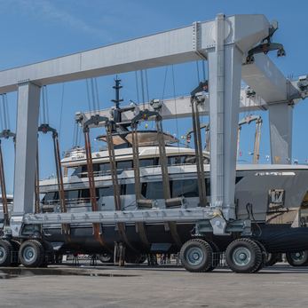 Big Naan yacht exterior 4