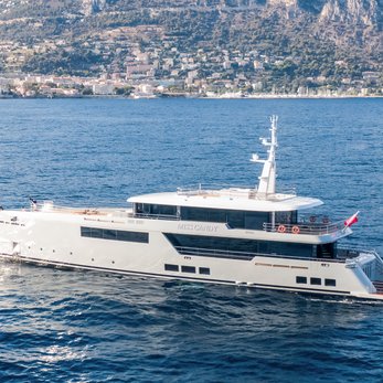 Miss Candy yacht exterior 3