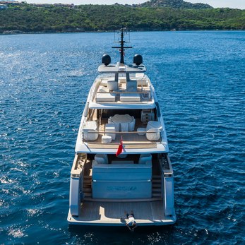 Mouchka yacht exterior 5