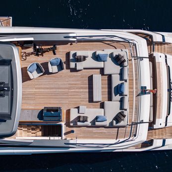 Sofi VI yacht exterior 4