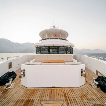Sayna yacht exterior 2