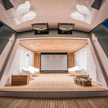 Aurora yacht interior 4