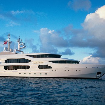 Double Haven yacht exterior 4