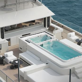 Al Manara yacht exterior 4