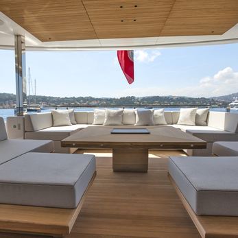 Extra Time yacht interior 3