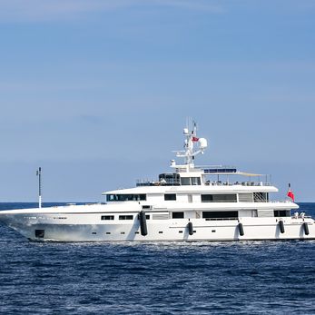 Emelina yacht exterior 2