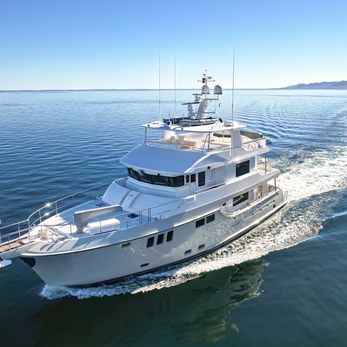 Lady Di yacht exterior 2