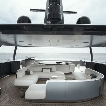 Parati yacht exterior 3