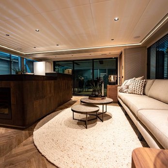 Lady Fleur yacht interior 4