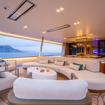 Floating Loan yacht interior 2