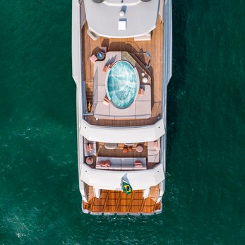 Yasmin yacht exterior 5