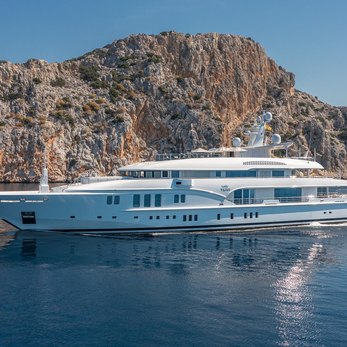 Lady Vera yacht exterior 5