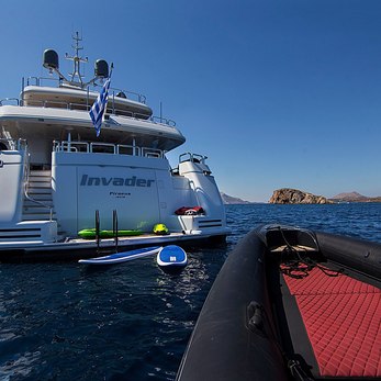 Invader yacht exterior 5