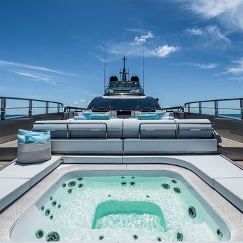 Janus Navem yacht exterior 2