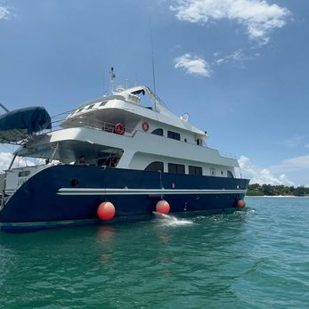 La Mer yacht exterior 5