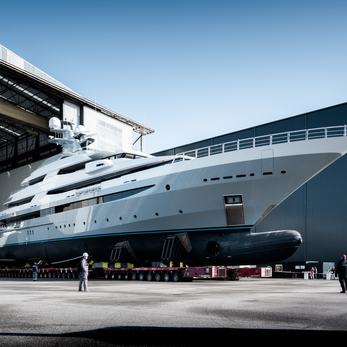 Draak yacht exterior 4