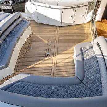 Norma Jean yacht interior 4