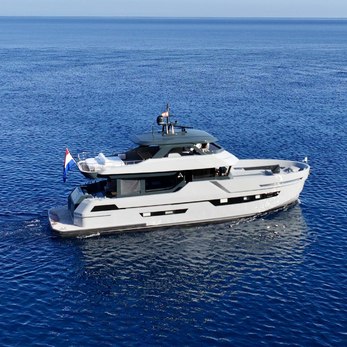 Adventure 780/ 01 yacht exterior 2