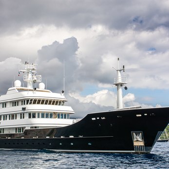 Grand Rusalina yacht exterior 2