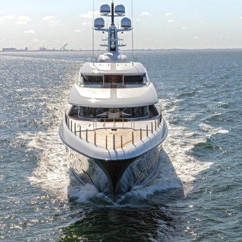 Podium yacht exterior 2