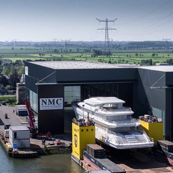 Feadship 827 yacht exterior 5