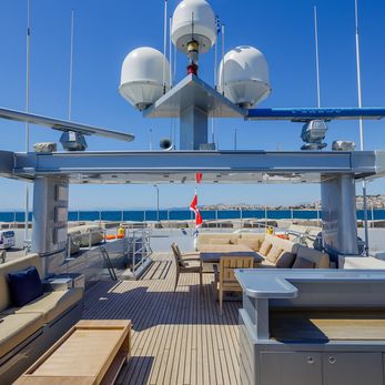 Bolaro yacht exterior 3