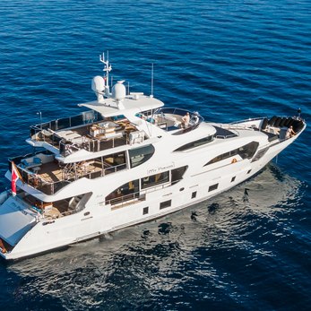 Paradise yacht exterior 5