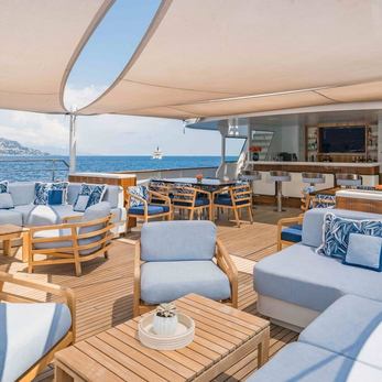 Synthesis 66 yacht exterior 2