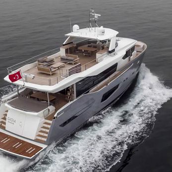 Gioia yacht exterior 5
