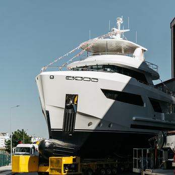 Sayna yacht exterior 3