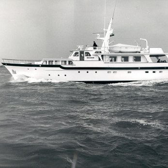 Calypso yacht exterior 3