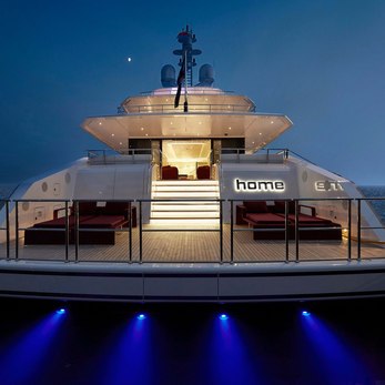 Home yacht exterior 5