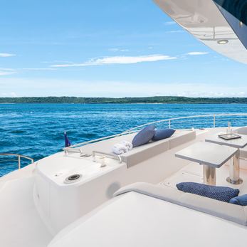 FD80/17 yacht exterior 2