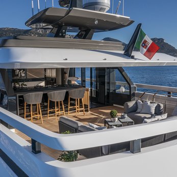 Soleil yacht exterior 2