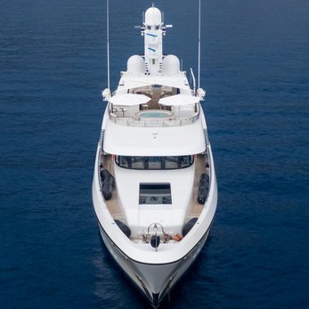 Bella yacht exterior 2