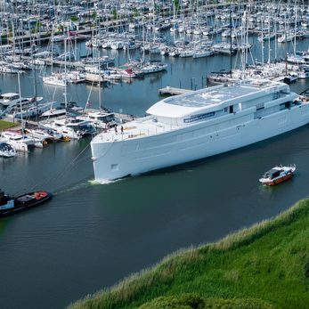 Feadship 1015 yacht exterior 3