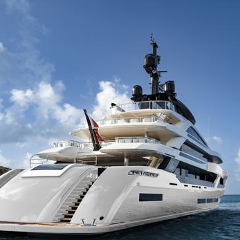 ISA Classic 65/02 yacht exterior 2