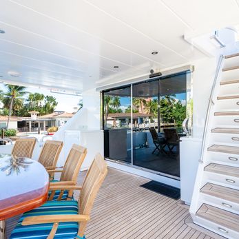 Mojito yacht interior 4