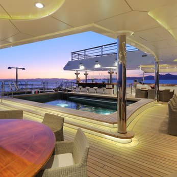 Octopus yacht interior 4