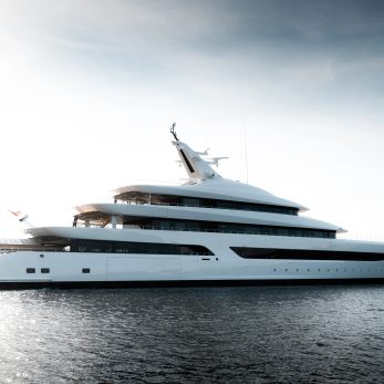 Milky Way yacht exterior 3