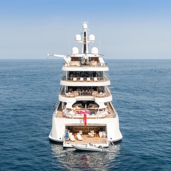 Viva yacht exterior 5