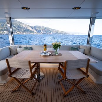 Ana yacht exterior 44