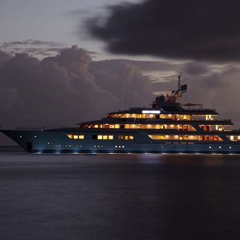 Ebony Shine yacht exterior 5