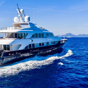 Lady Lucy yacht exterior 5