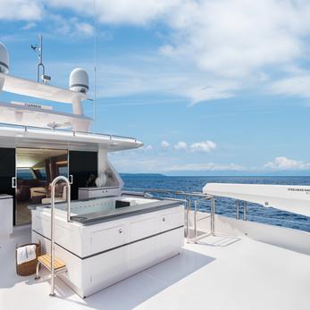 Happy Heart yacht exterior 3