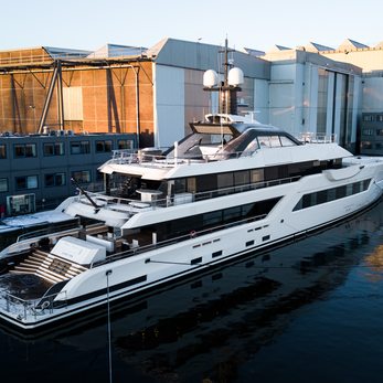 Satemi yacht exterior 3