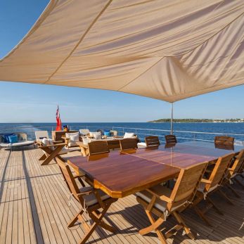 Koru yacht exterior 3
