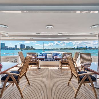 Surina yacht interior 4