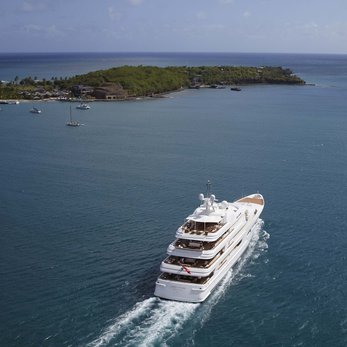 Ebony Shine yacht exterior 3